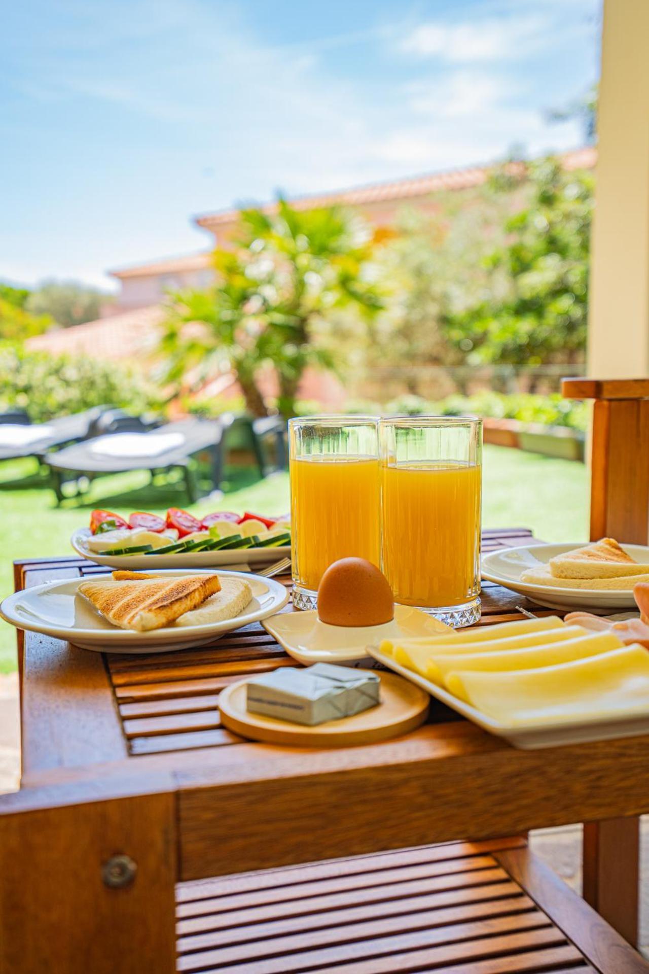 Hotel Lu Pitrali 산테오도로 외부 사진
